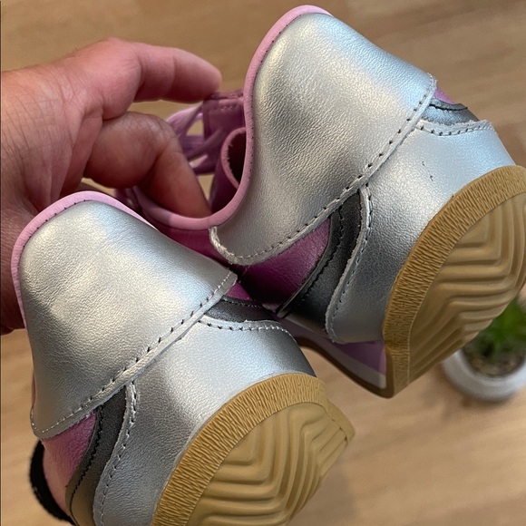 Adidas. Metallic Lilac Country OG - Picture 8 of 14